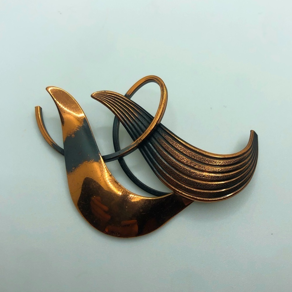 Vtg Copper Metal Abstract Wave Design Brooch - Unmarked / 2”